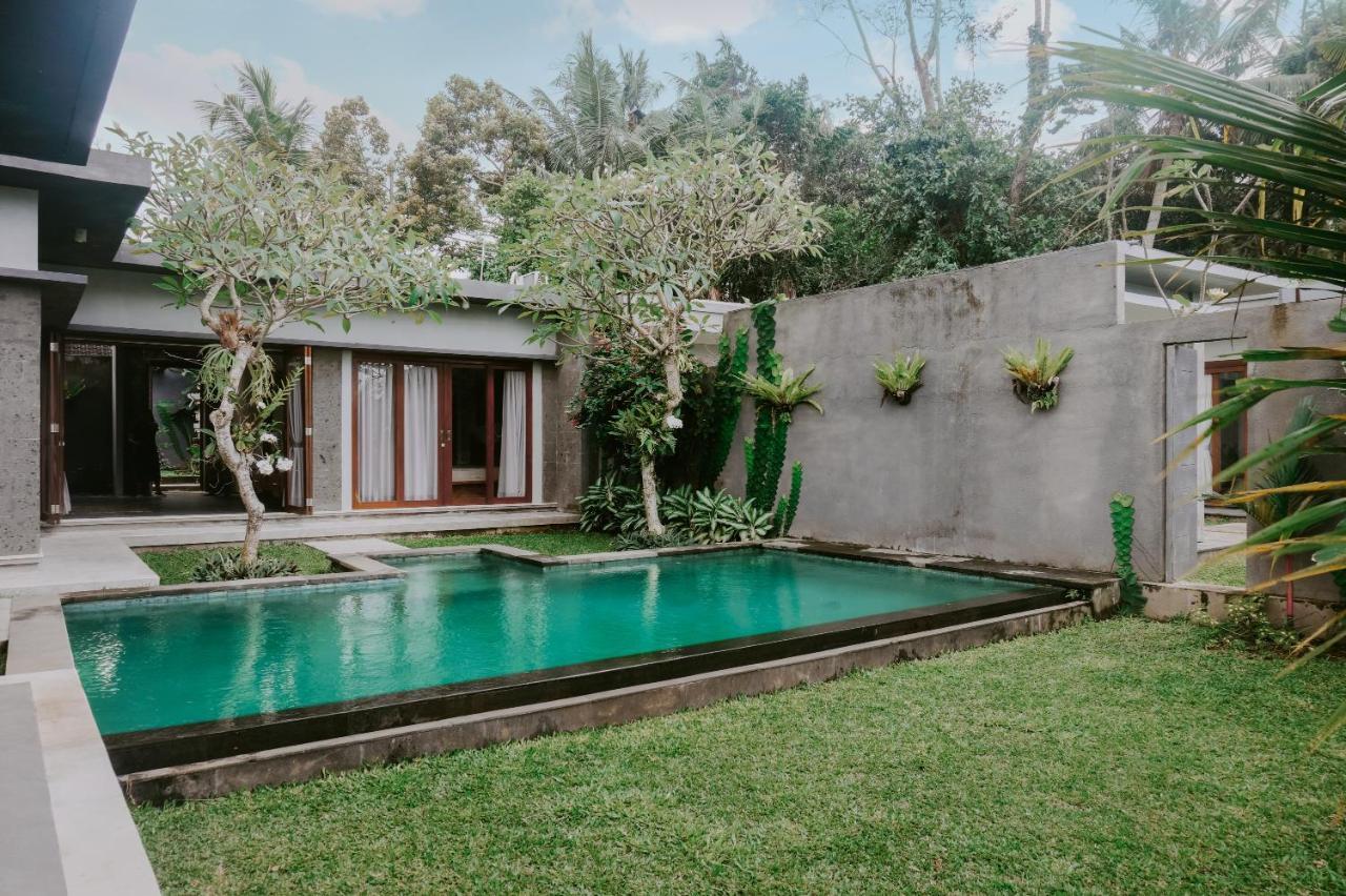 Anggira Villa Ubud Экстерьер фото