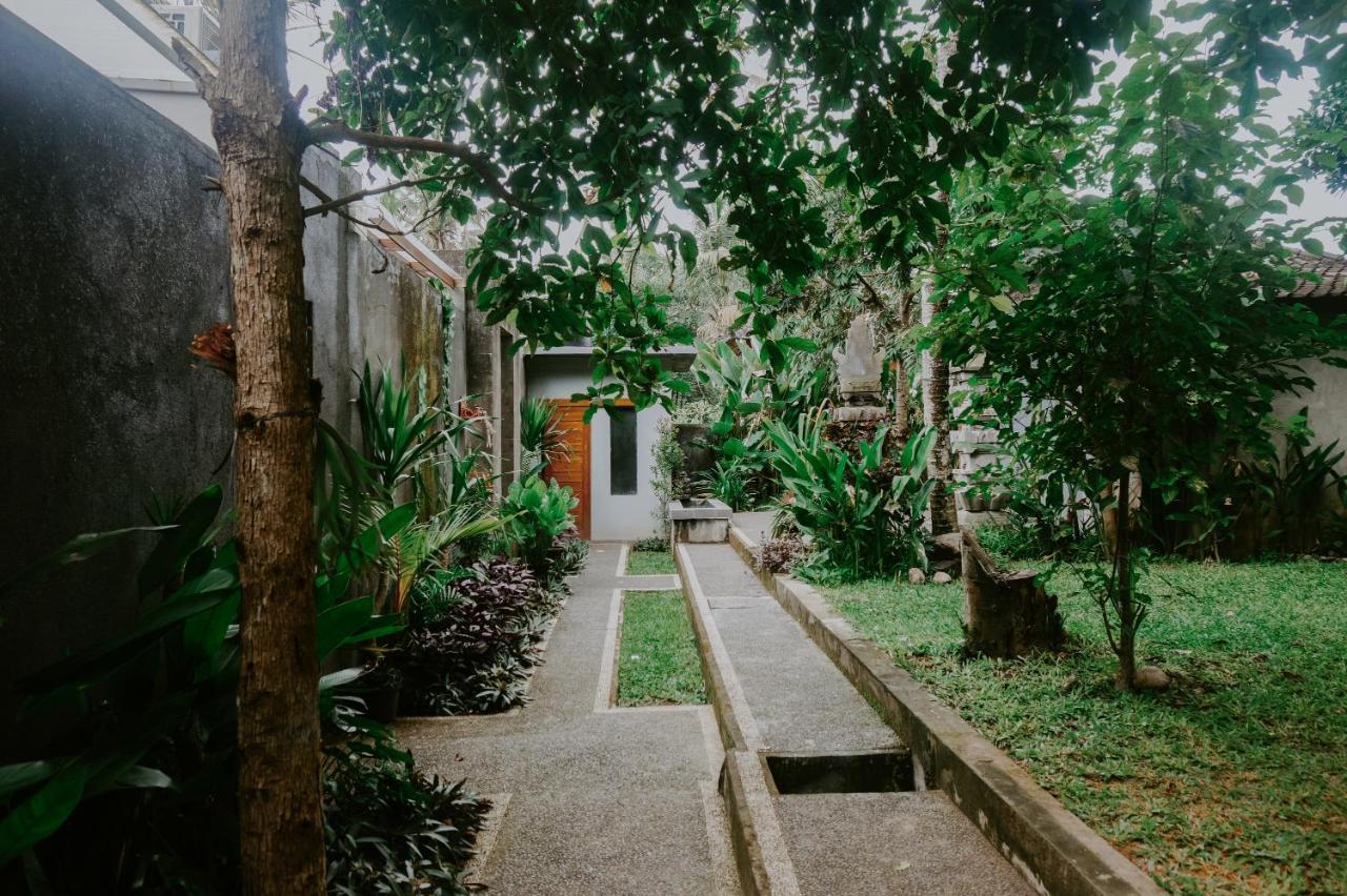 Anggira Villa Ubud Экстерьер фото